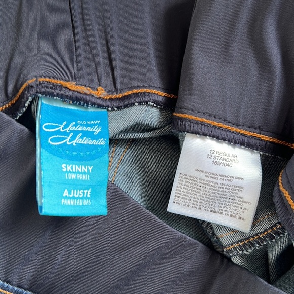 Old Navy Skinny Maternity Jeans - Picture 4 of 4
